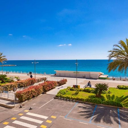 Appartamento Fronte Mare A Ospedaletti By Wonderful Italy מראה חיצוני תמונה