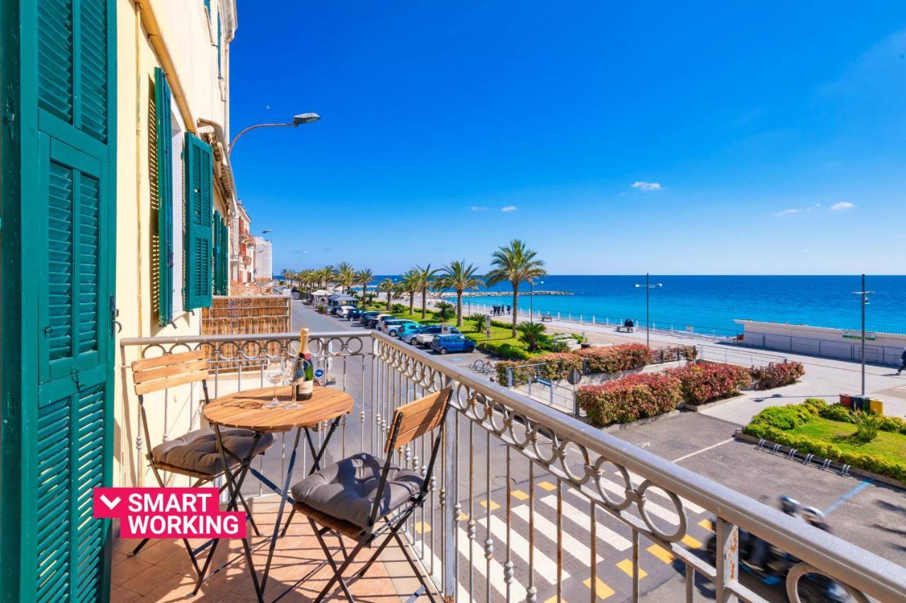 Appartamento Fronte Mare A Ospedaletti By Wonderful Italy מראה חיצוני תמונה